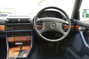 BMW 740i 1992 года  (UK)